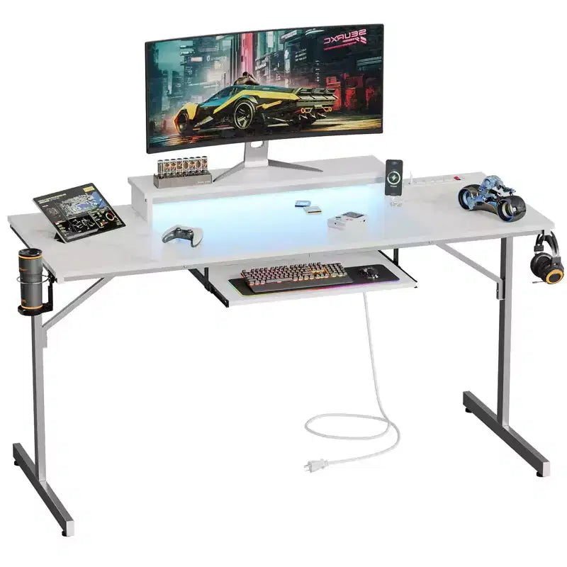 Scrivania da Gaming da 63 pollici con Luci LED e Prese di Corrente, Scrivania per Computer con Rialzo per Monitor e Vassoio Tastiera per Ufficio Domestico