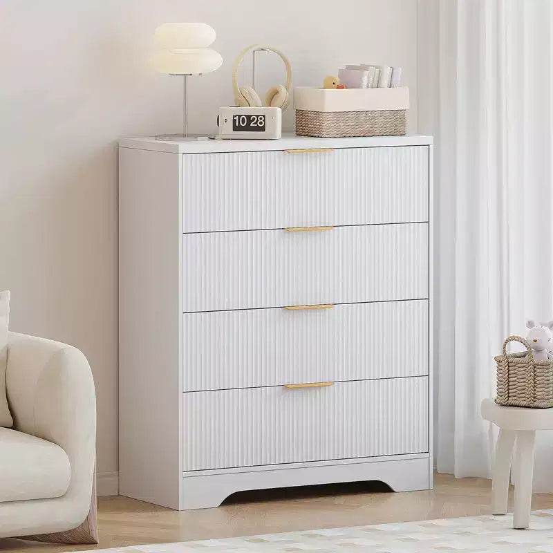 Comò scanalato per camera da letto con 4 cassetti, cassettiera moderna alta 98 cm con maniglie in metallo dorato, comò ampio per corridoio, armadio