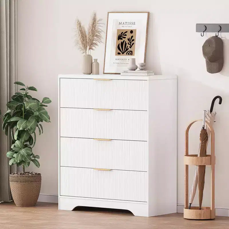 Comò scanalato per camera da letto con 4 cassetti, cassettiera moderna alta 98 cm con maniglie in metallo dorato, comò ampio per corridoio, armadio