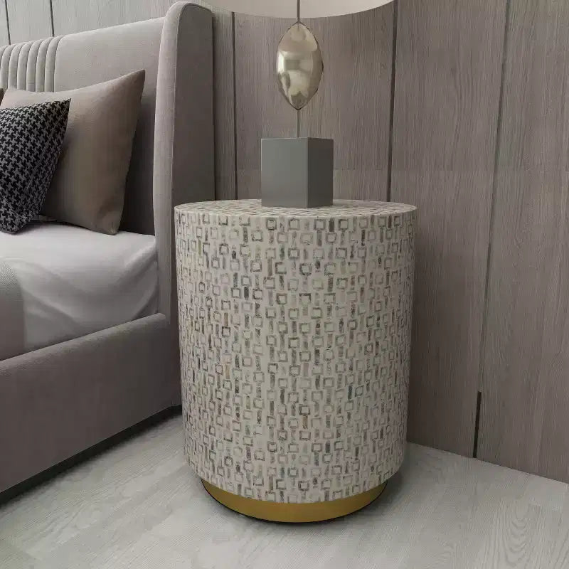 Sgabello contemporaneo in madreperla bianco - Olivia & May: Accento rotondo moderno, struttura in MDF, motivo solido, altezza seduta 22,35".